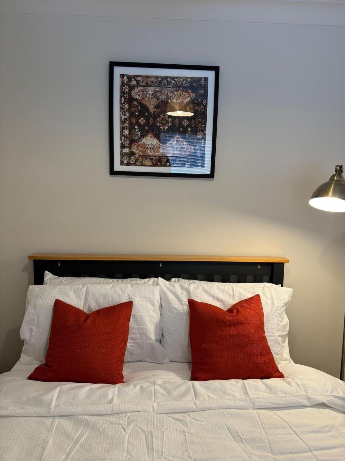 Apartment 1 Bed Flat In *